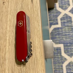 Нож VICTORINOX HANDYMAN 1.3773